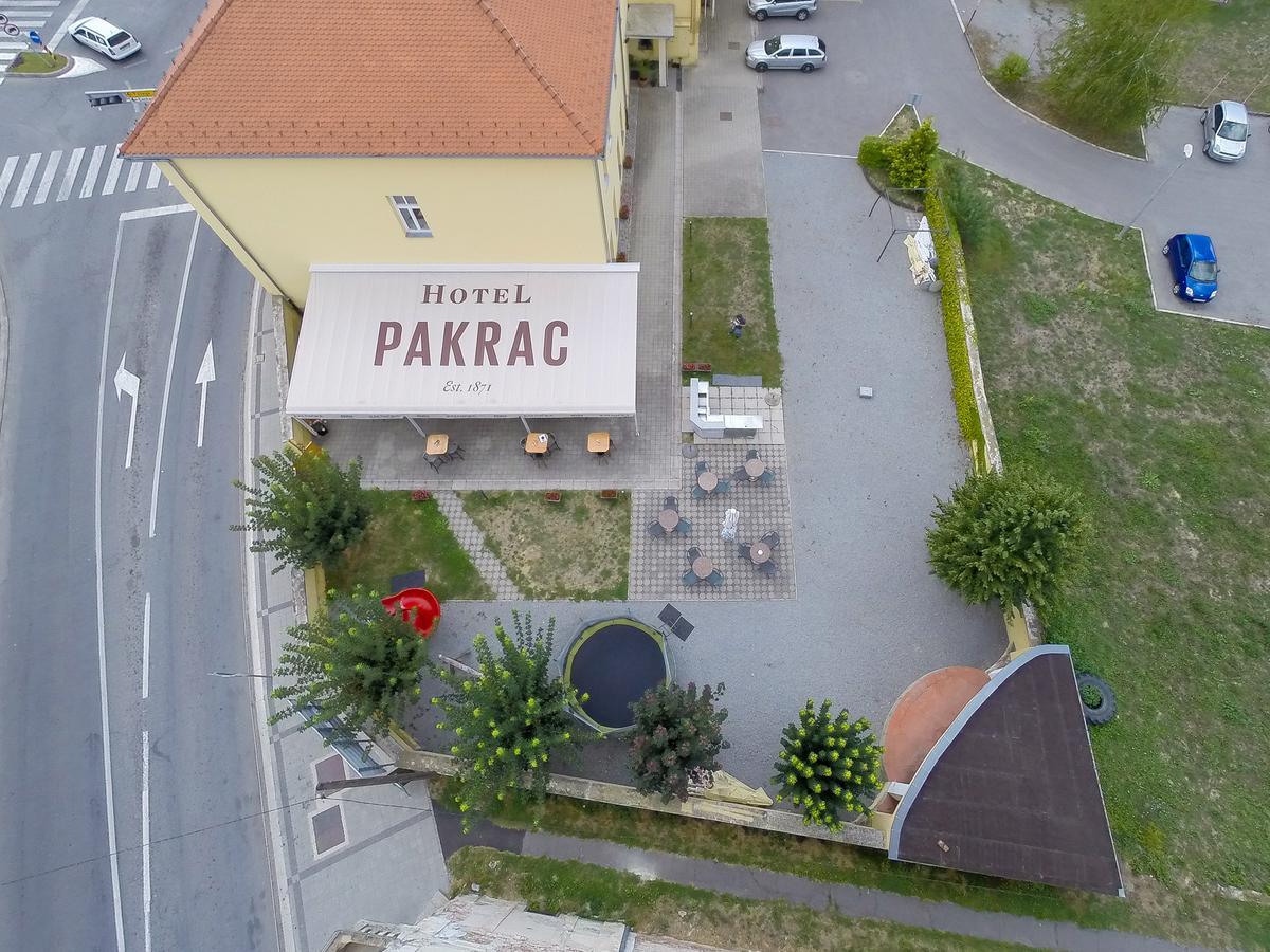 Hotel Pakrac Екстериор снимка