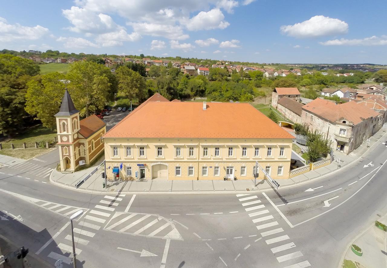 Hotel Pakrac Екстериор снимка