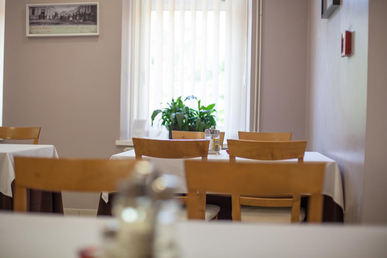 Hotel Pakrac Екстериор снимка