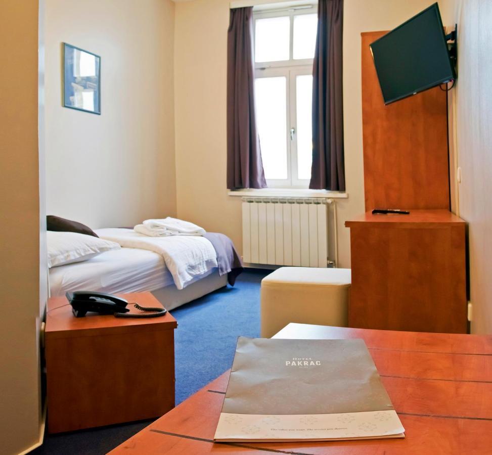 Hotel Pakrac Екстериор снимка